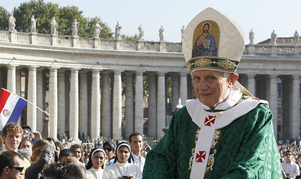Benedict, a pope who shaped his times but didn't tower over them, dies